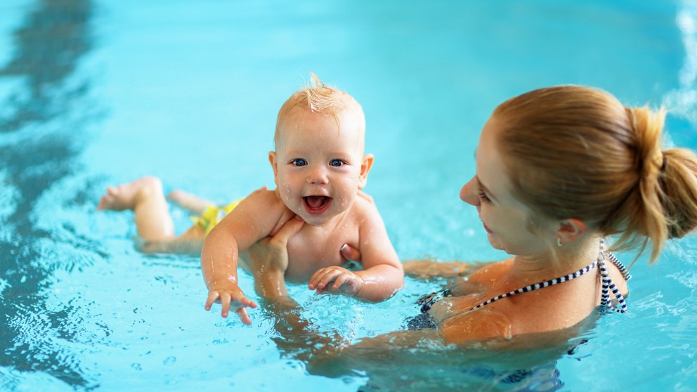 Corsi di nuoto per bambini con genitori